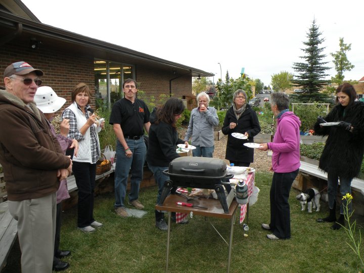 fun and food at the Sept Mingle&Munch!